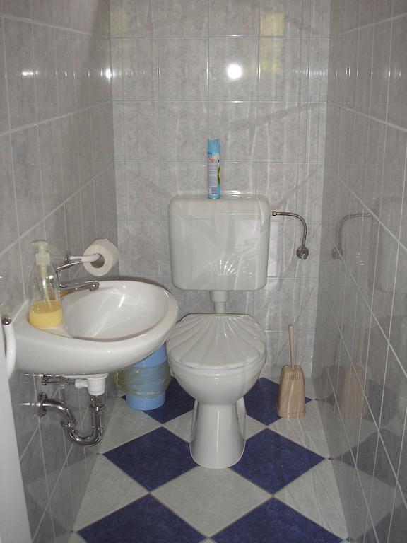 Kaktuszvirag Apartmanhaz ハイデゥソボスロー 部屋 写真